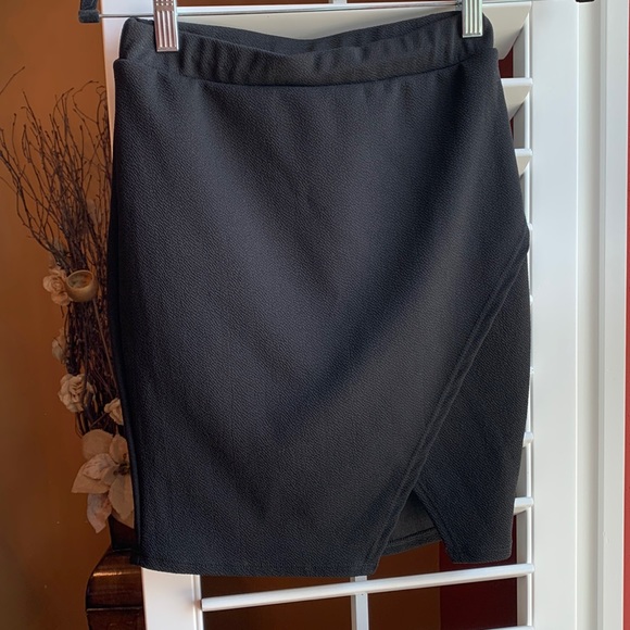 Papaya black skirt - Picture 1 of 9